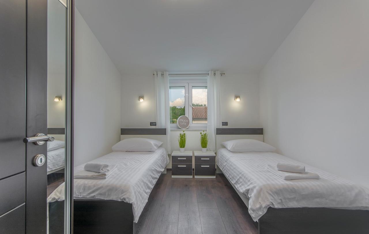Silver Holiday House Vrvari Extérieur photo